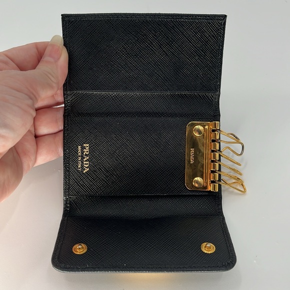 Prada Black Saffiano Bow Ribbon Key Case on Chain - Picture 11 of 12